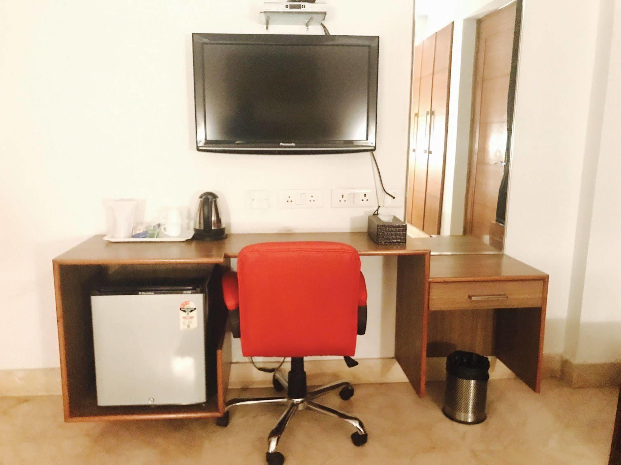 Skylink Suites Bed&Breakfast Neu-Delhi Exterior foto