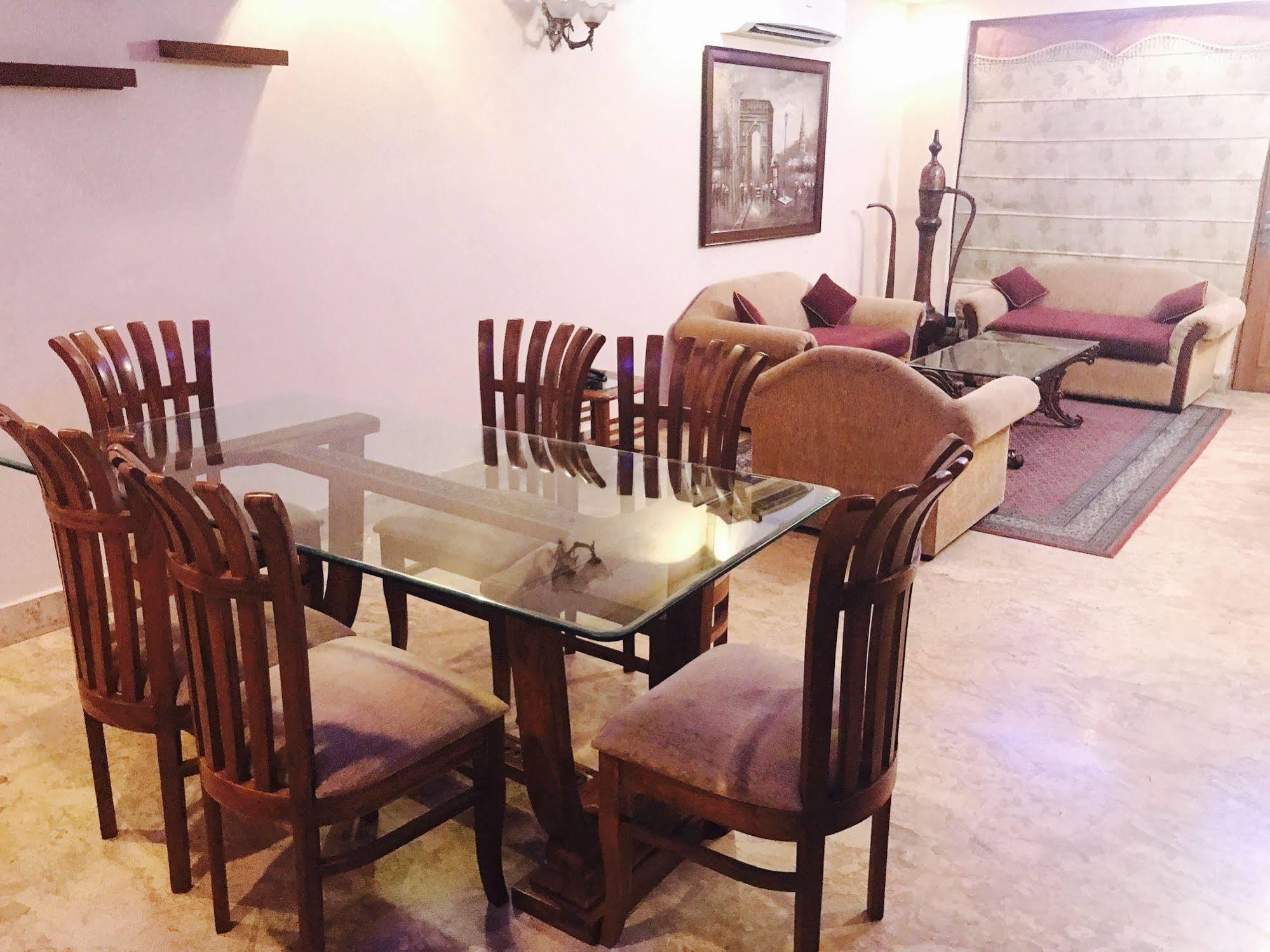 Skylink Suites Bed&Breakfast Neu-Delhi Exterior foto